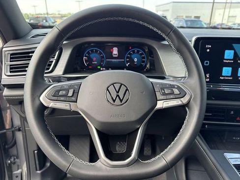 New 2026 Volkswagen Atlas Cross Sport SE FWD image 16