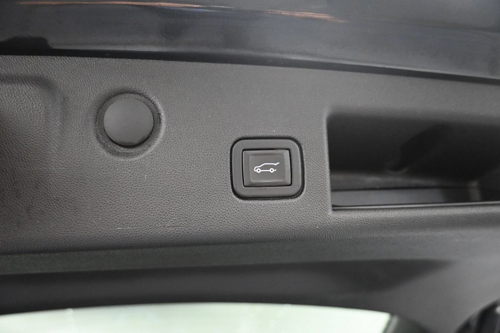 Used 2024 Chevrolet Equinox LT AWD/4WD image 12