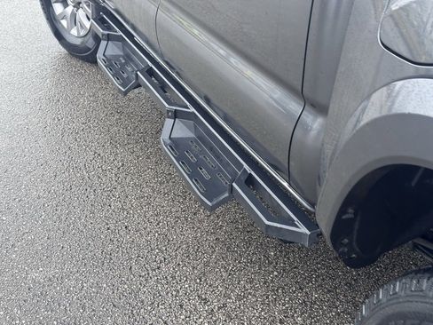 Used 2017 Toyota Tacoma SR5 image 10