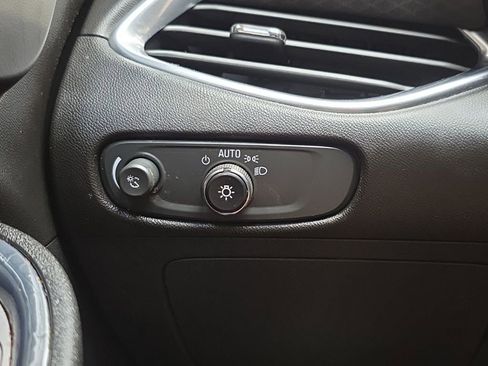 Used 2020 Chevrolet Malibu LT FWD image 23