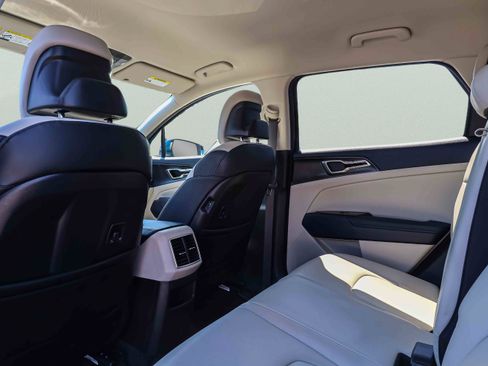 Certified 2023 Kia Sportage EX AWD/4WD image 22