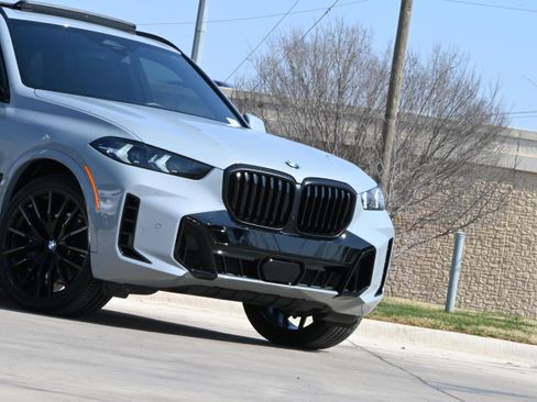 Certified 2024 BMW X5 xDrive40i w/ M Sport Package image 5