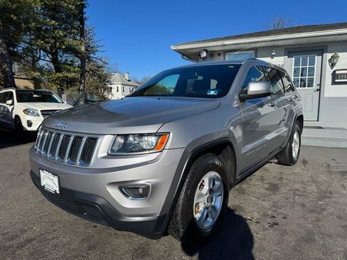 Used 2016 Jeep Grand Cherokee Laredo w/ Quick Order Package 23E RWD image 3