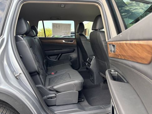 Used 2026 Volkswagen Atlas SE FWD image 29