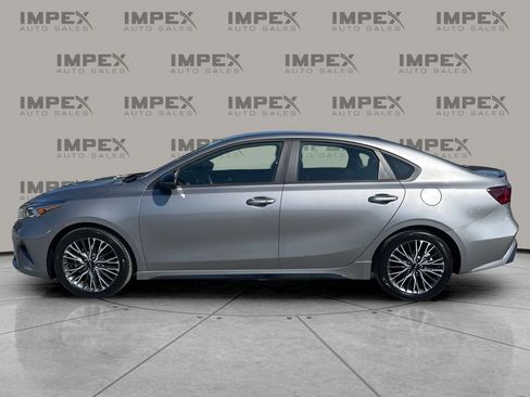 Used 2023 Kia Forte GT-Line w/ GT-Line Premium Package image 2