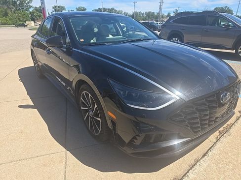 Used 2021 Hyundai Sonata Limited FWD image 3
