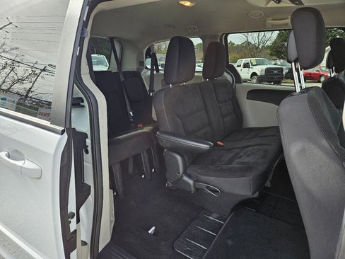 Used 2017 Dodge Grand Caravan SE w/ Power Window Group image 28