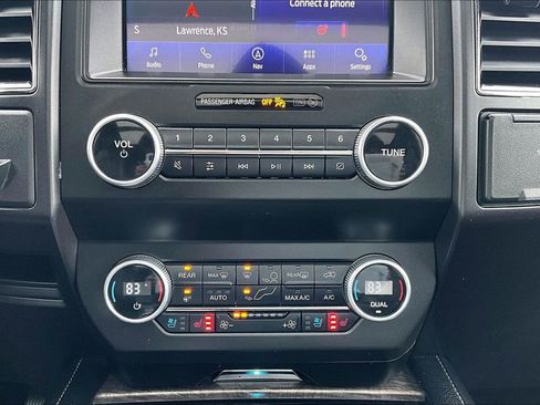 Used 2021 Ford Expedition Max Limited image 32