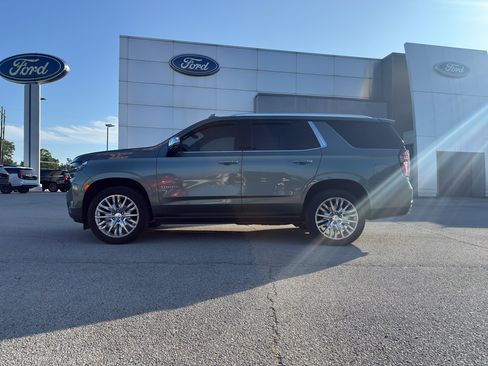 Used 2023 Chevrolet Tahoe Premier AWD/4WD image 2