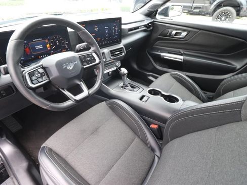 Used 2024 Ford Mustang Coupe RWD image 6