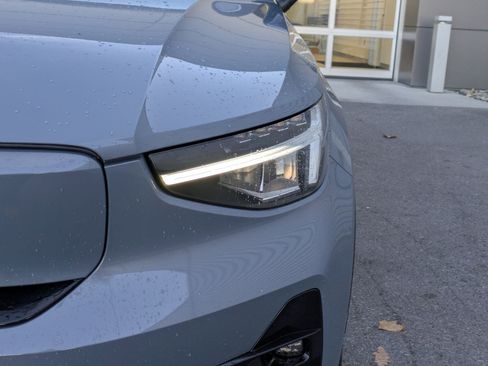 Certified 2023 Volvo XC40 Recharge Plus image 10