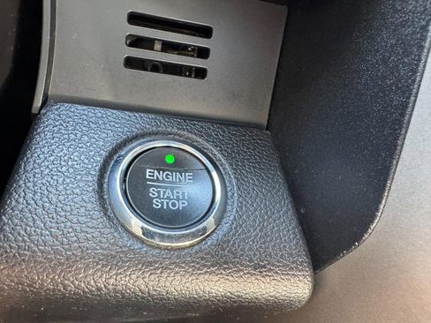 Used 2018 Ford F150 Lariat w/ Equipment Group 502A Luxury image 23