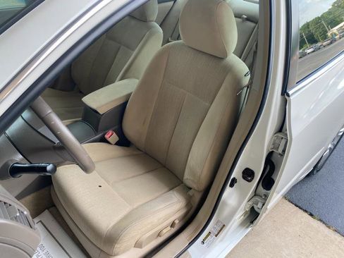 Used 2010 Nissan Altima 2.5 S w/ Convenience Plus Pkg FWD image 14
