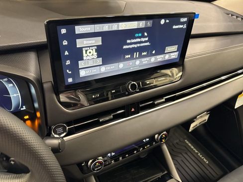 New 2026 Mitsubishi Outlander SE FWD image 11
