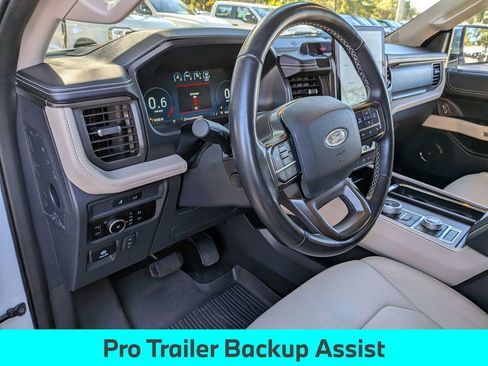 Used 2023 Ford Expedition Platinum image 15