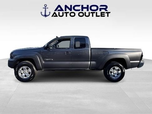 Used 2015 Toyota Tacoma 4x4 Access Cab image 5