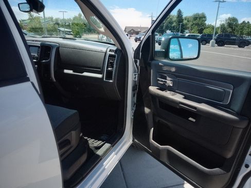 Used 2021 RAM 1500 Classic SLT w/ Protection Group AWD/4WD image 14