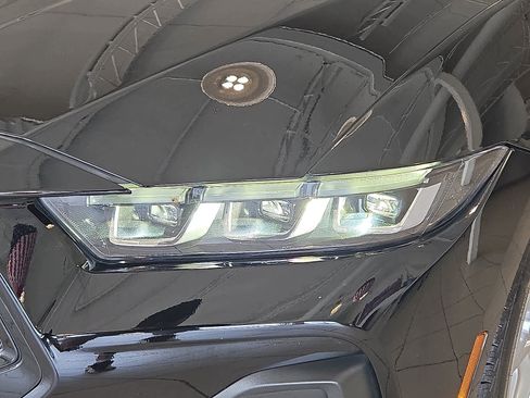 Used 2024 Ford Mustang GT Premium image 10