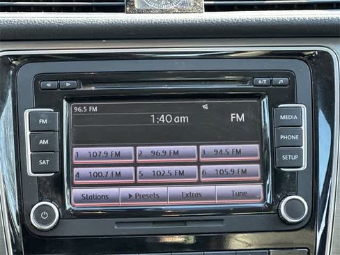 Used 2014 Volkswagen Passat TDI SE image 11