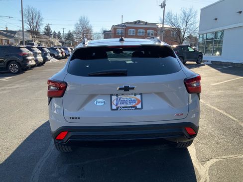 New 2026 Chevrolet Trax RS image 6