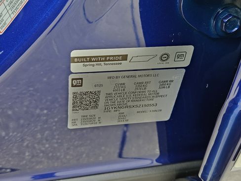 New 2025 Cadillac XT5 Sportv w/ LPO, Blue Accent Package image 36