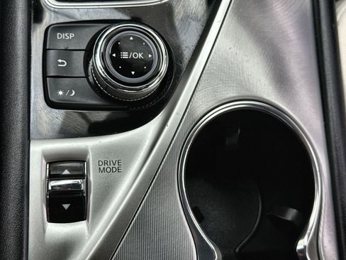 Used 2017 INFINITI Q60 w/ Cargo Package image 30