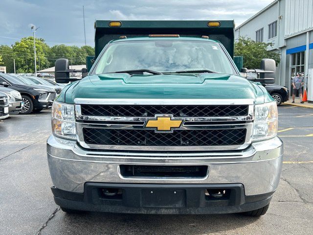 Used 2013 Chevrolet Silverado 3500 W/T RWD image 2