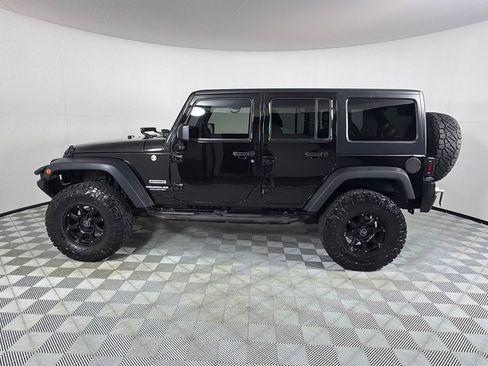 Used 2017 Jeep Wrangler Unlimited Sport w/ Quick Order Package 24S AWD/4WD image 8