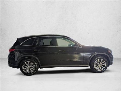 Certified 2024 Mercedes-Benz GLC 300 image 6