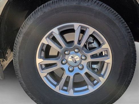 Used 2020 Ford F150 Lariat w/ Trailer Tow Package image 5