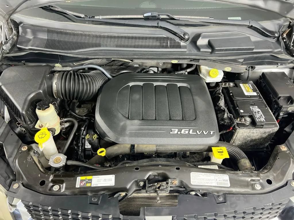 Used 2013 Dodge Grand Caravan SE FWD image 28