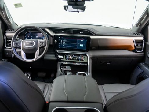Used 2025 GMC Sierra 1500 Denali w/ Denali Reserve Package image 11