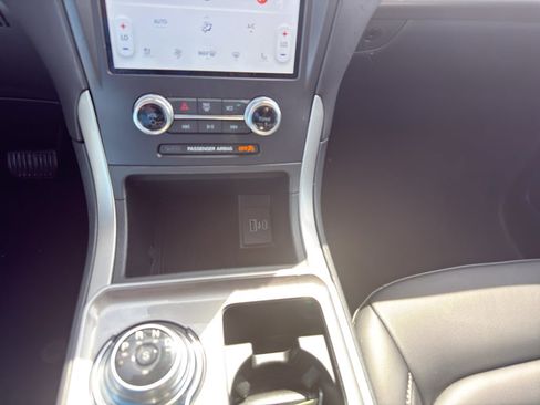 Used 2024 Ford Edge SEL w/ Convenience Package AWD/4WD image 12