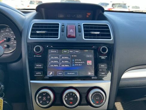 Used 2017 Subaru Crosstrek 2.0i Premium AWD/4WD image 18