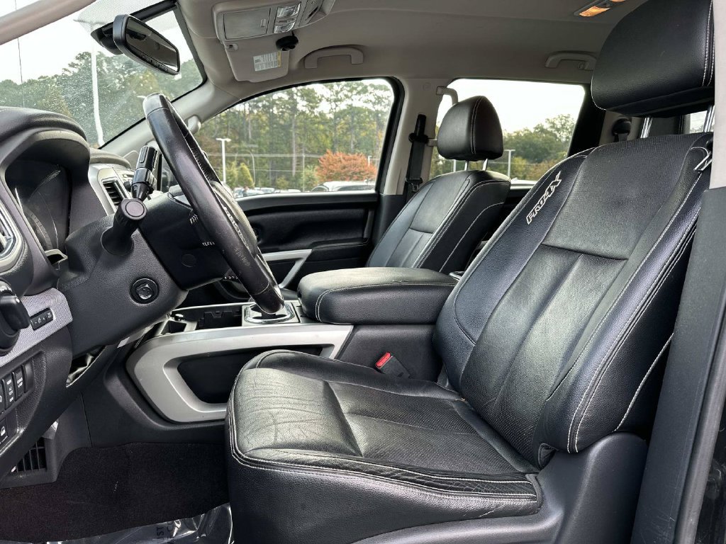 Used 2019 Nissan Titan PRO-4X w/ Pro-4x Convenience Package AWD/4WD image 23