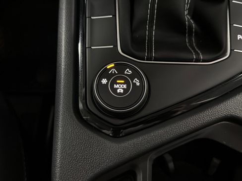 New 2026 Volkswagen Taos SEL AWD/4WD image 36