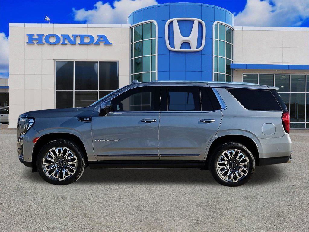 Used 2023 GMC Yukon Denali Ultimate AWD/4WD image 6