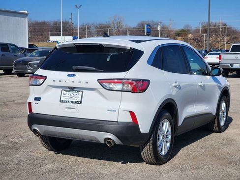 Used 2020 Ford Escape SE image 5