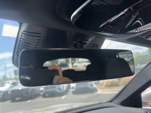 Used 2024 Mercedes-Benz GLC 300 4MATIC image 26