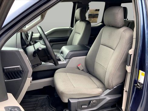 Used 2015 Ford F150 XLT w/ Equipment Group 302A Luxury AWD/4WD image 9