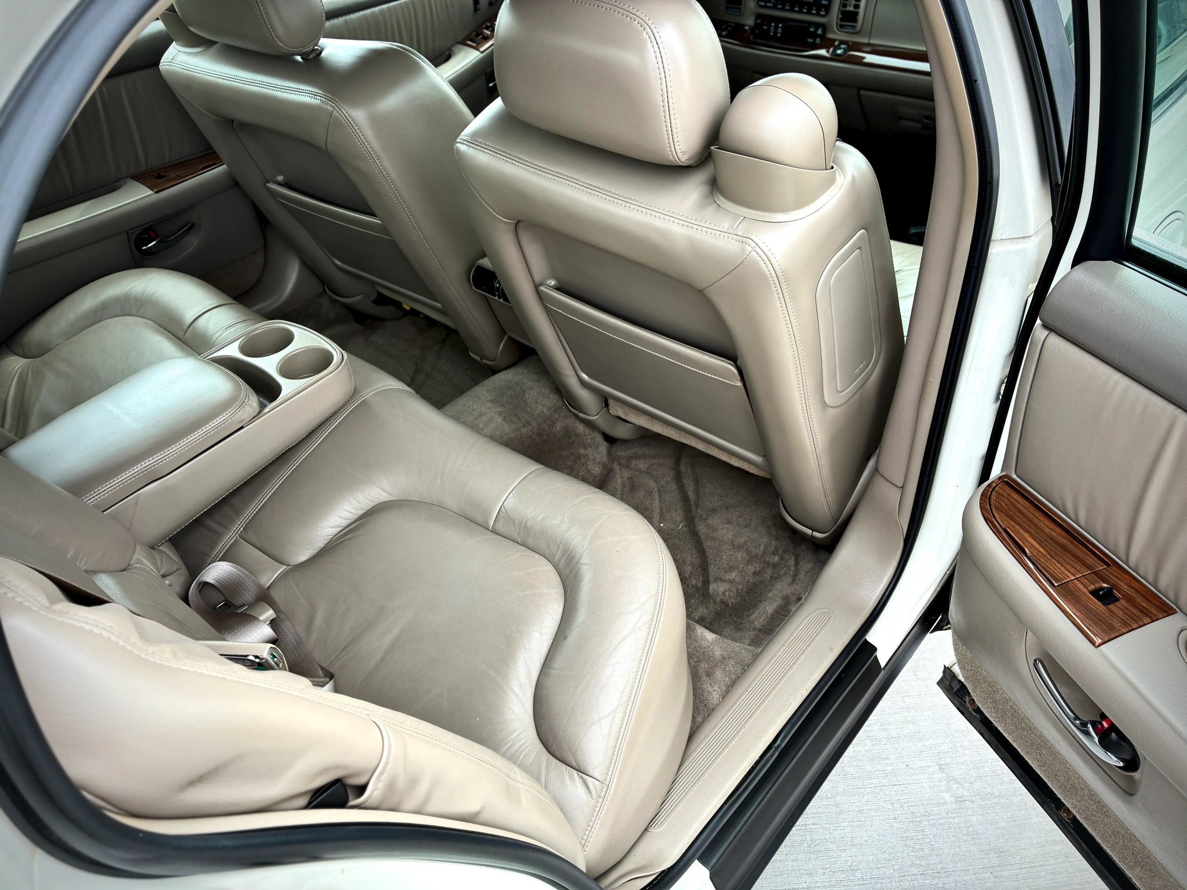 Used 2002 Buick Park Avenue w/ Prestige Pkg FWD image 39