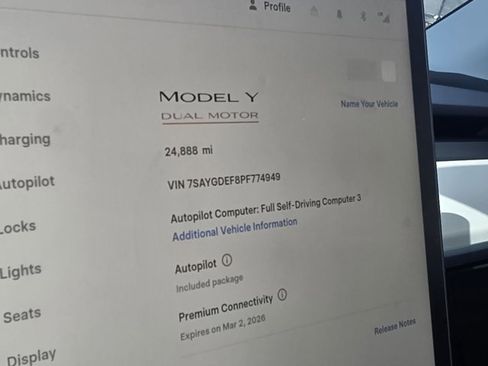 Used 2023 Tesla Model Y Performance image 14