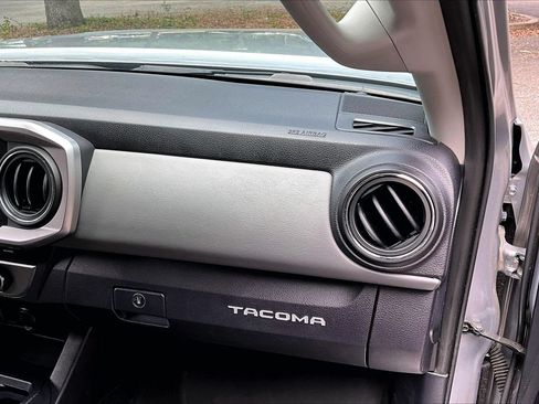 Used 2021 Toyota Tacoma SR5 RWD image 22