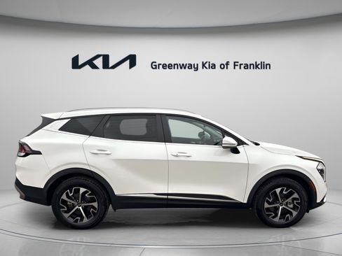 Used 2023 Kia Sportage EX image 8
