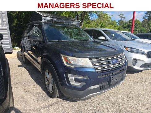Used 2017 Ford Explorer XLT w/ Equipment Group 202A AWD/4WD image 1