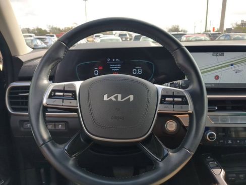 Used 2025 Kia Telluride S image 23