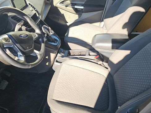Used 2020 Ford Transit Connect XLT image 9