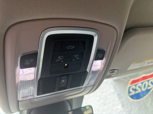 Used 2022 RAM 1500 Laramie image 19