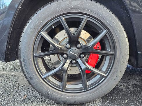 Used 2019 Jeep Grand Cherokee SRT image 9