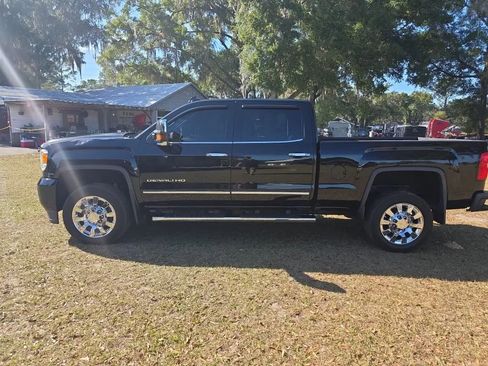 Used 2018 GMC Sierra 2500 Denali AWD/4WD image 17